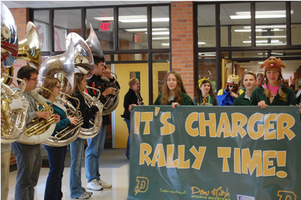 Charger Rally held for cross country’s state finals runners